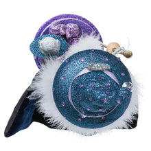 Load image into Gallery viewer, 18"Wizard Nutcracker